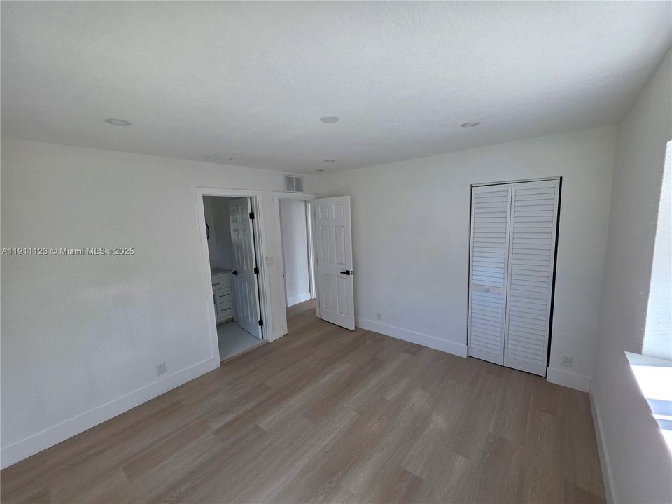 На продажу: $349,999 (3 спален, 2 ванн, 972 Квадратных фут)