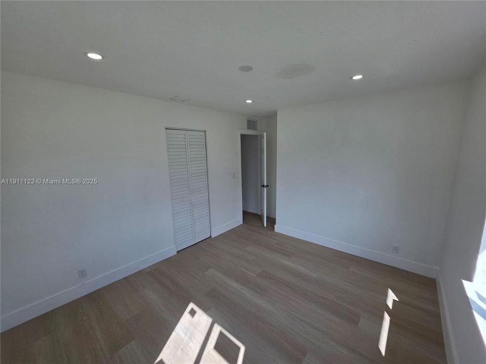 На продажу: $349,999 (3 спален, 2 ванн, 972 Квадратных фут)