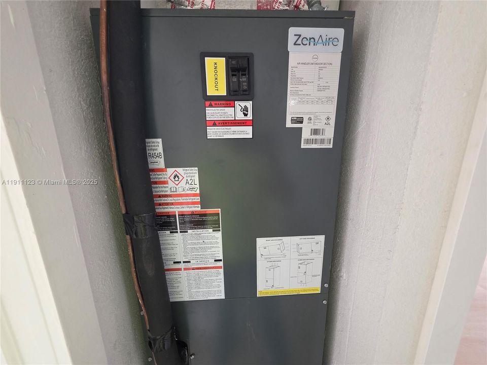 На продажу: $349,999 (3 спален, 2 ванн, 972 Квадратных фут)