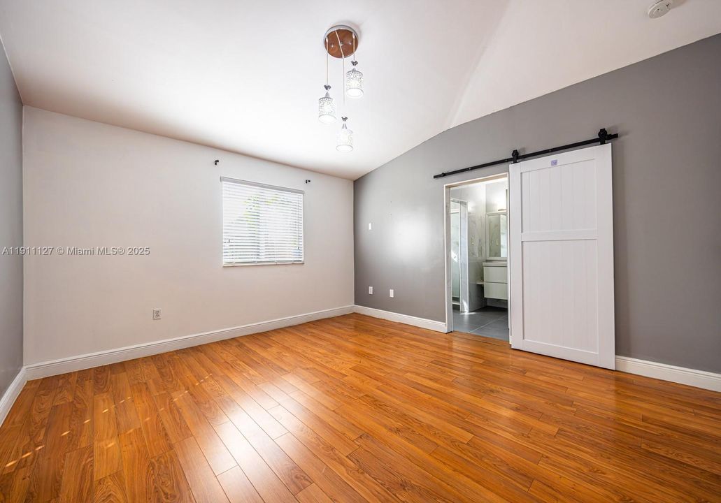 Active With Contract: $435,000 (3 beds, 2 baths, 1462 Square Feet)