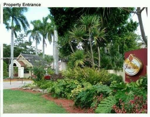 For Rent: $2,250 (2 beds, 2 baths, 1224 Square Feet)