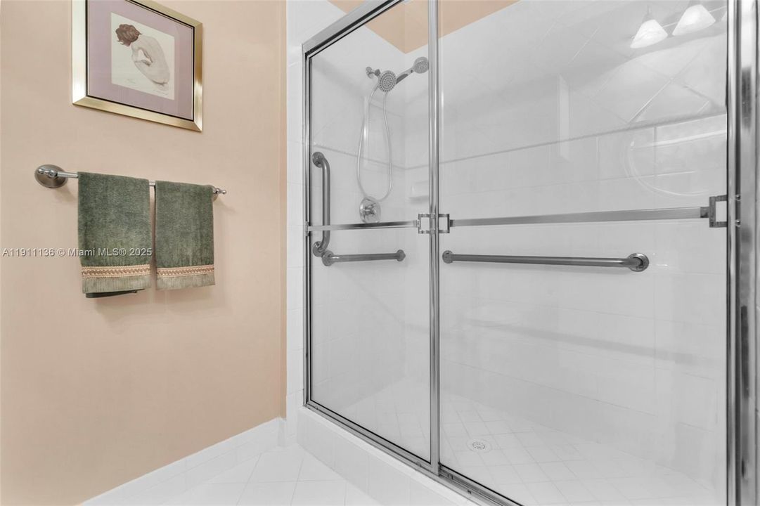 На продажу: $411,300 (3 спален, 2 ванн, 2016 Квадратных фут)