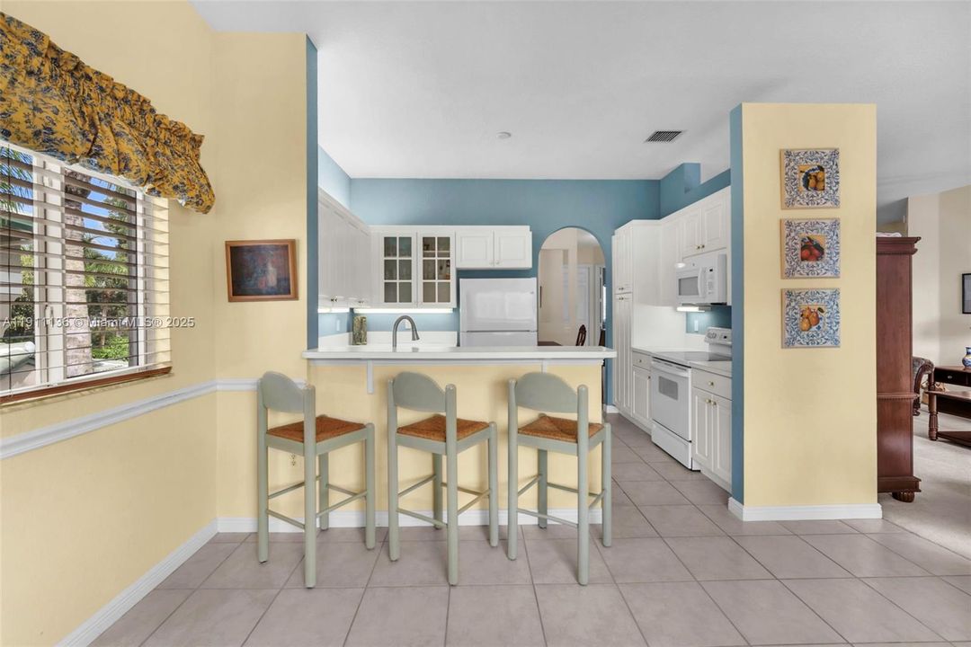 На продажу: $411,300 (3 спален, 2 ванн, 2016 Квадратных фут)