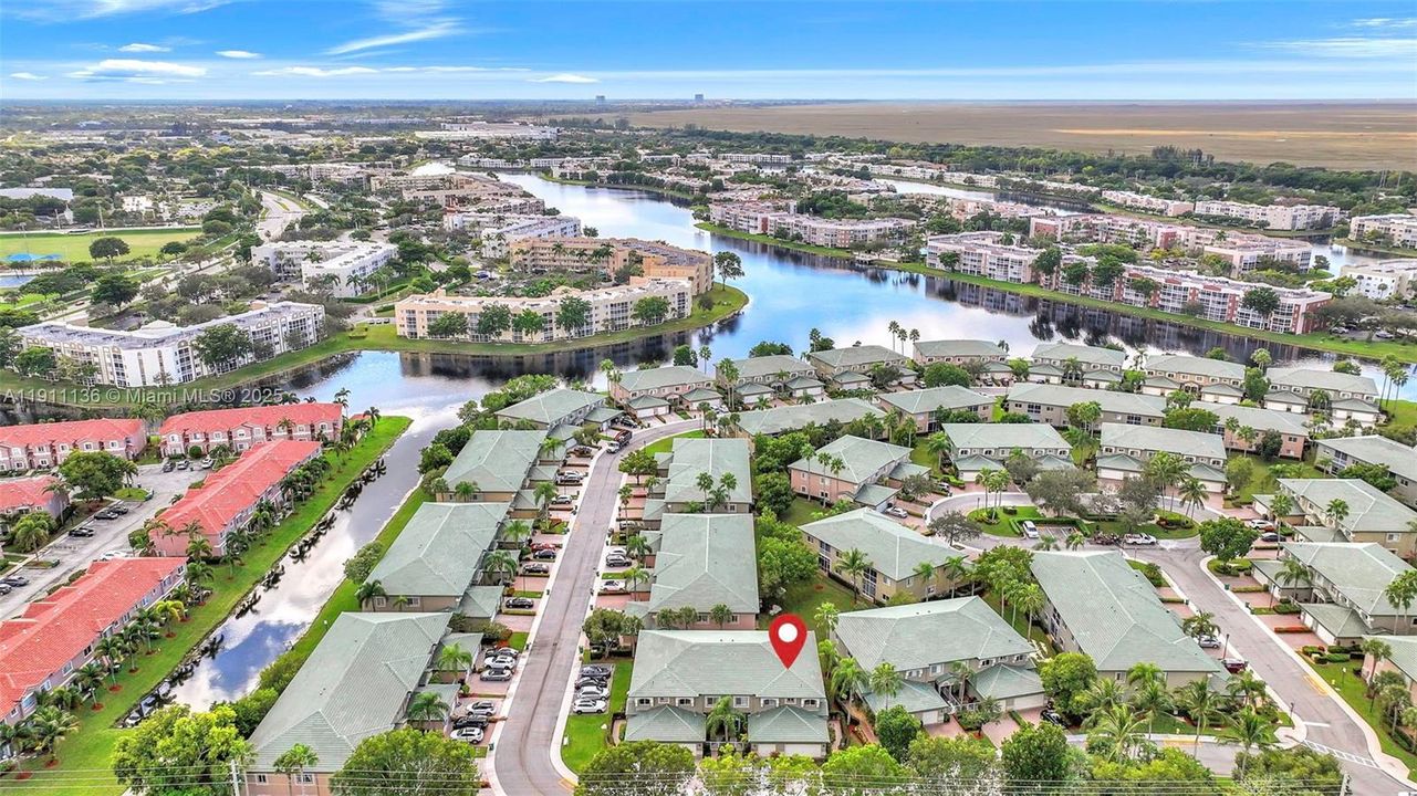 На продажу: $411,300 (3 спален, 2 ванн, 2016 Квадратных фут)