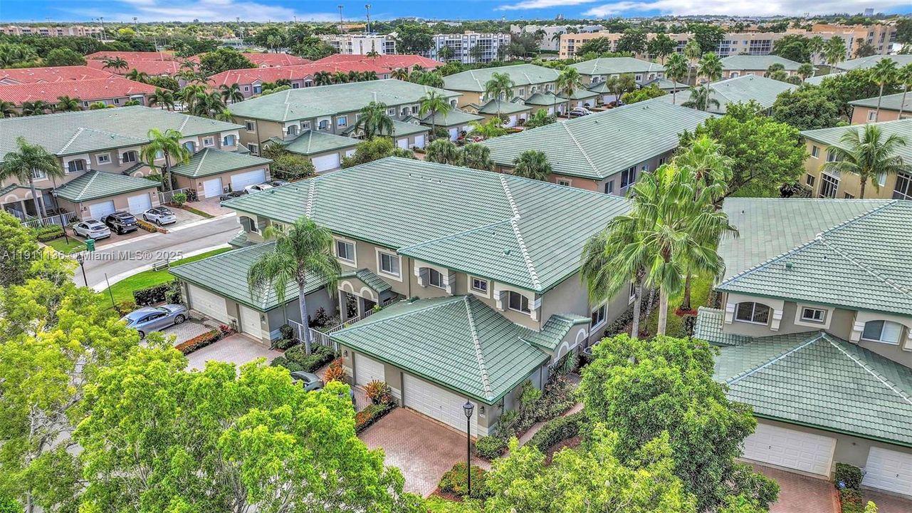 На продажу: $411,300 (3 спален, 2 ванн, 2016 Квадратных фут)