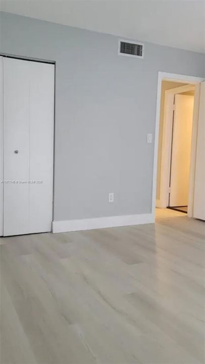 Active With Contract: $1,900 (1 beds, 1 baths, 630 Square Feet)