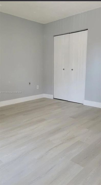 Active With Contract: $1,900 (1 beds, 1 baths, 630 Square Feet)