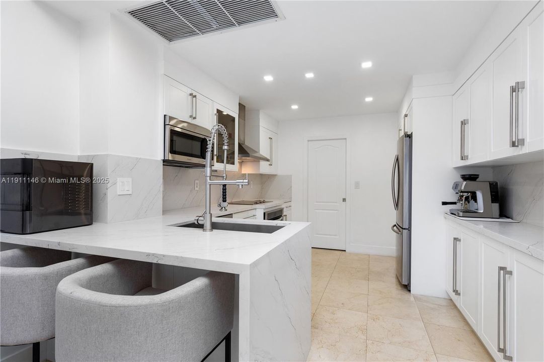 待售: $898,000 (3 贝兹, 2 浴室, 1910 平方英尺)