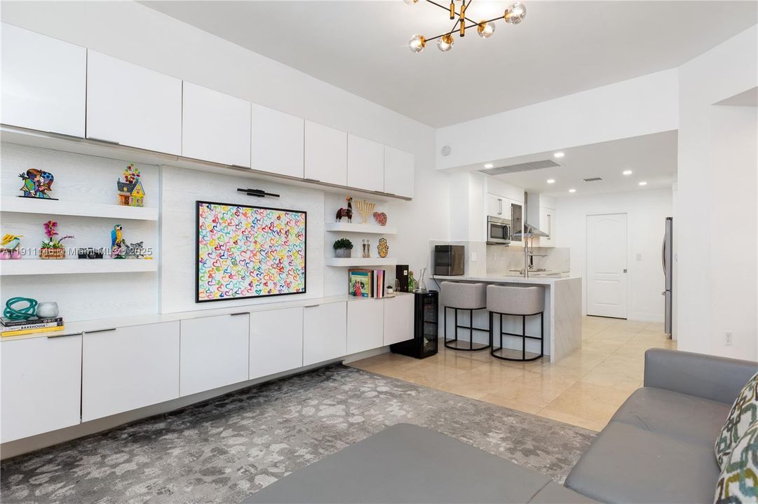 待售: $898,000 (3 贝兹, 2 浴室, 1910 平方英尺)