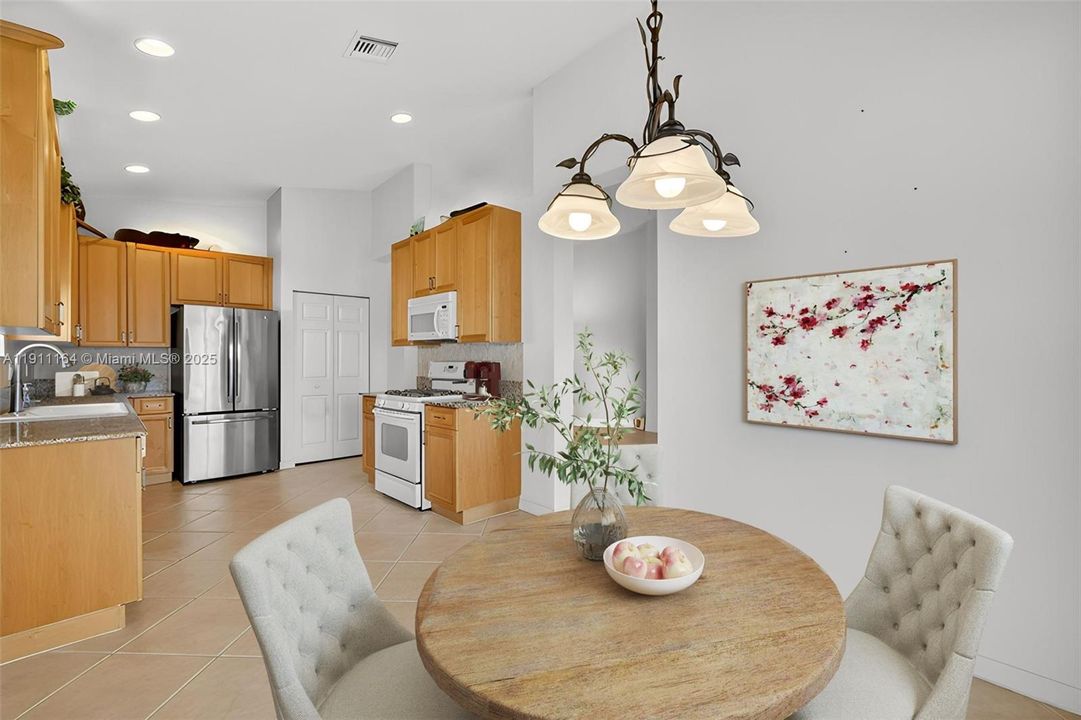 待售: $389,000 (3 贝兹, 2 浴室, 1711 平方英尺)