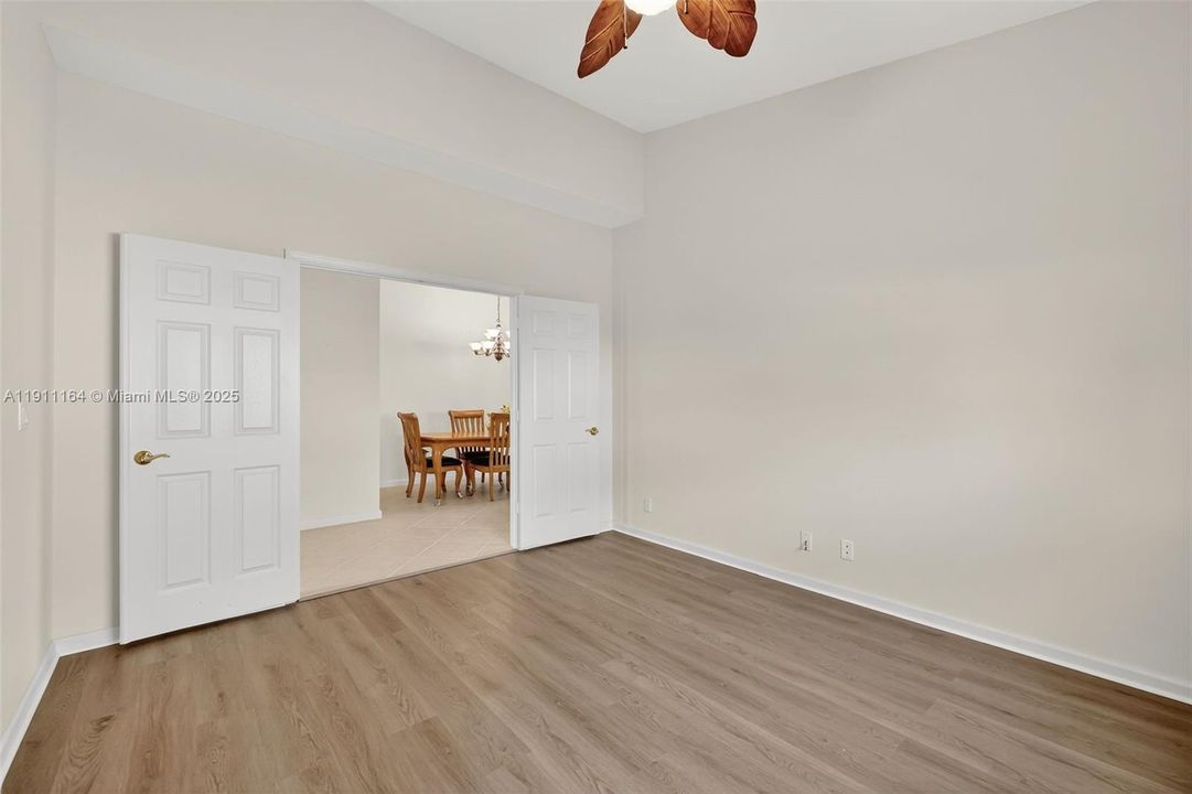 待售: $389,000 (3 贝兹, 2 浴室, 1711 平方英尺)