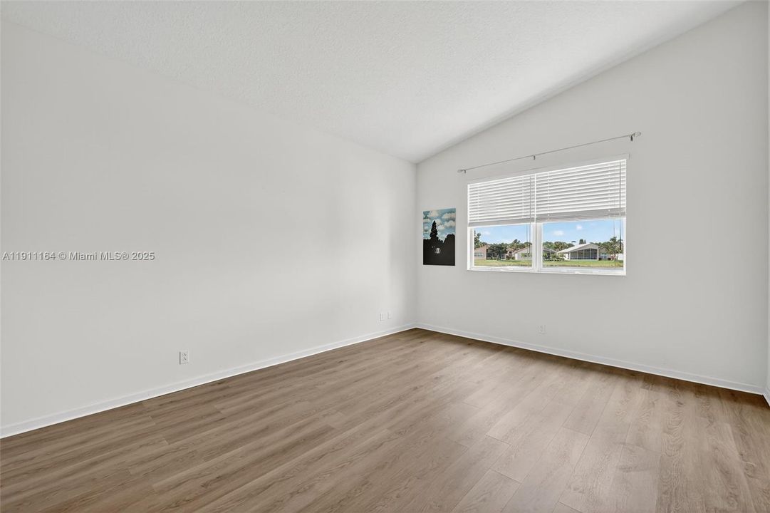 待售: $389,000 (3 贝兹, 2 浴室, 1711 平方英尺)