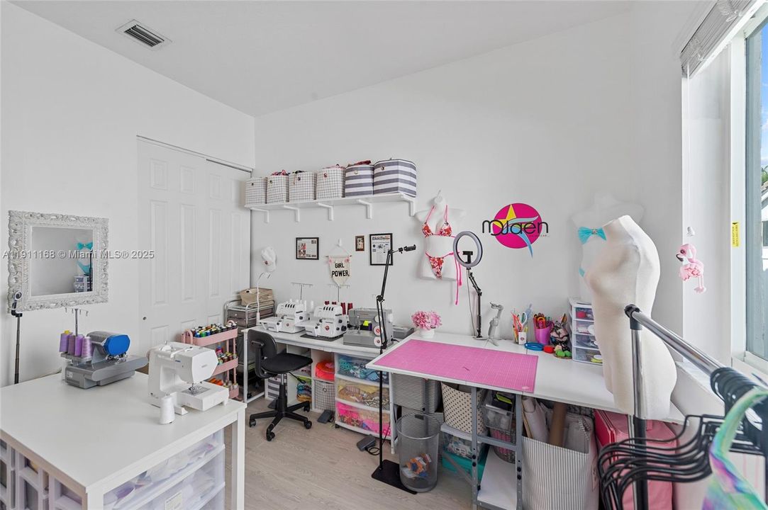 Active With Contract: $750,000 (4 beds, 2 baths, 2180 Square Feet)