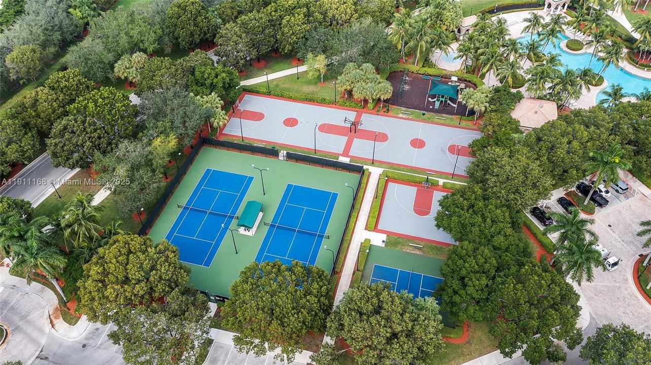 Active With Contract: $750,000 (4 beds, 2 baths, 2180 Square Feet)