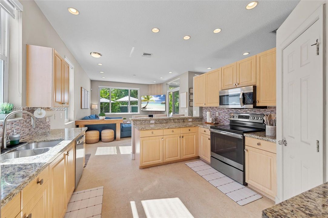 Active With Contract: $750,000 (4 beds, 2 baths, 2180 Square Feet)