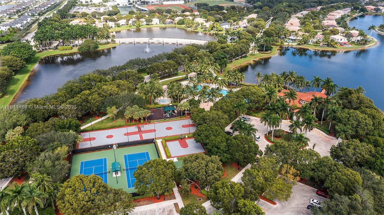 Active With Contract: $750,000 (4 beds, 2 baths, 2180 Square Feet)