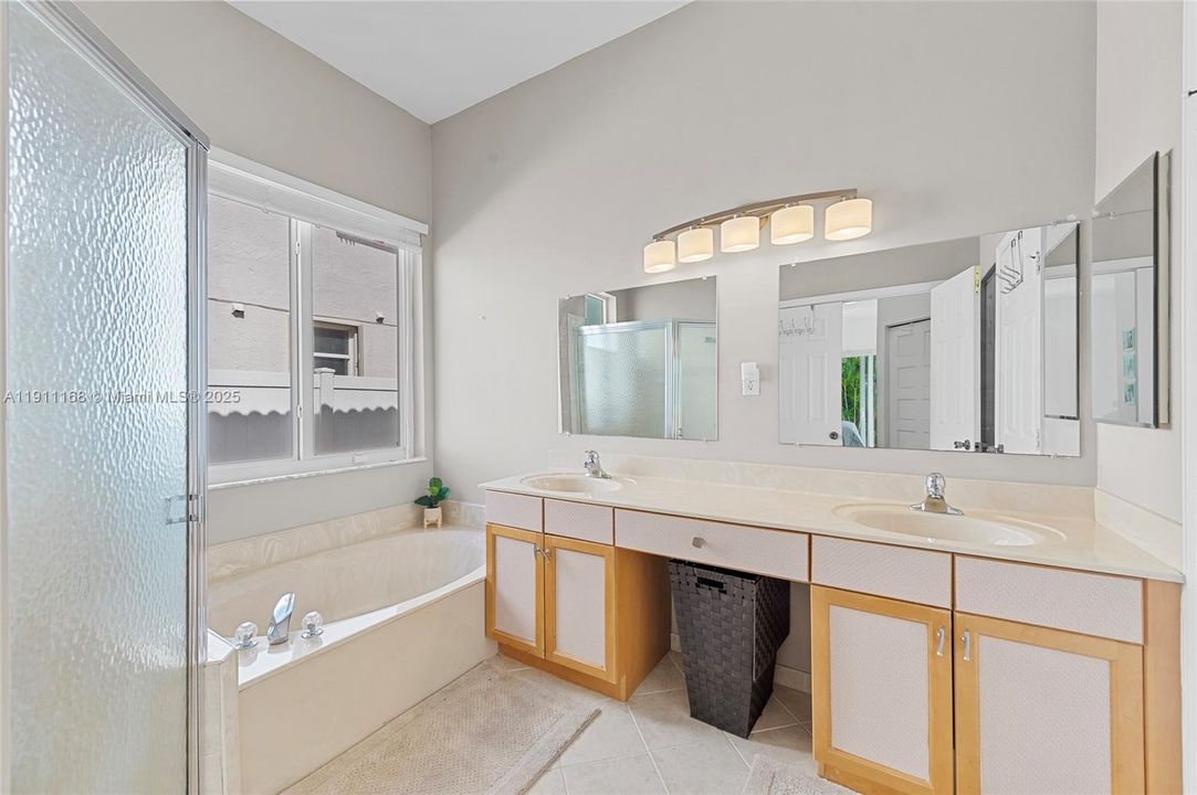 Active With Contract: $750,000 (4 beds, 2 baths, 2180 Square Feet)