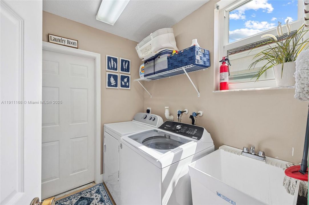 Active With Contract: $750,000 (4 beds, 2 baths, 2180 Square Feet)