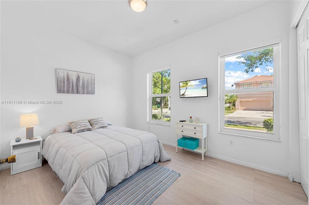 Active With Contract: $750,000 (4 beds, 2 baths, 2180 Square Feet)