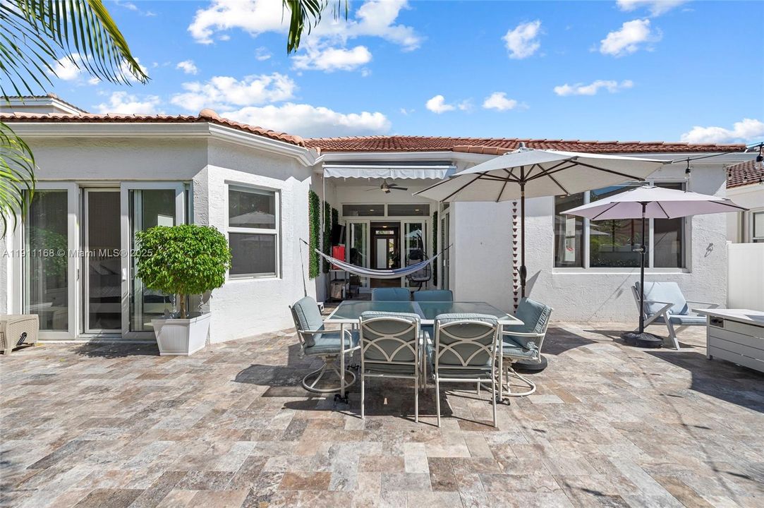 Active With Contract: $750,000 (4 beds, 2 baths, 2180 Square Feet)