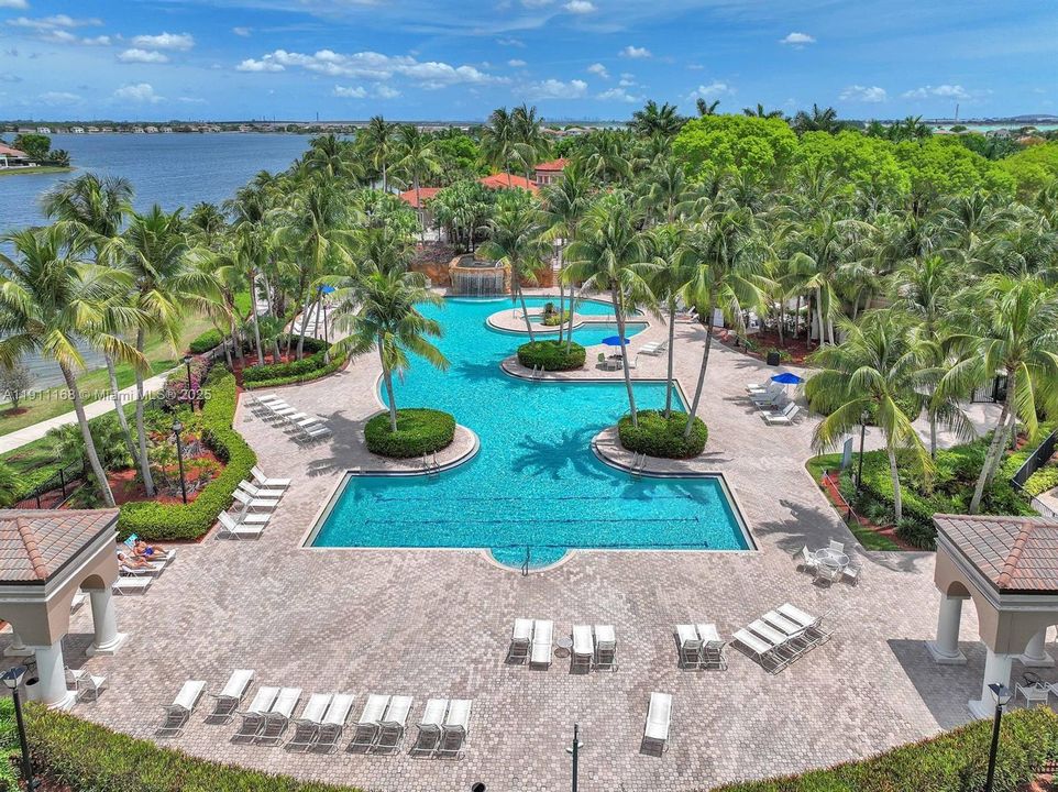 Active With Contract: $750,000 (4 beds, 2 baths, 2180 Square Feet)