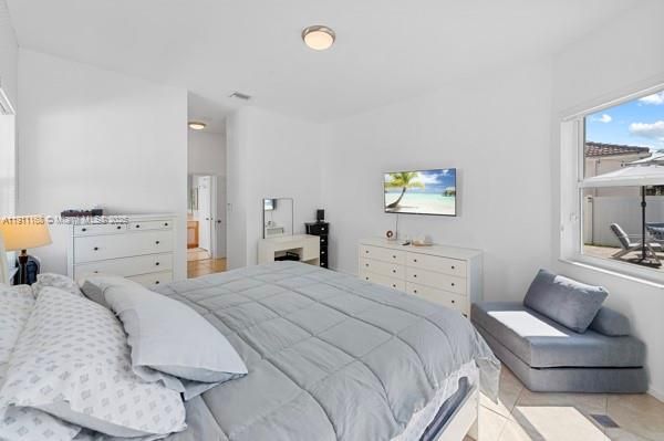 Active With Contract: $750,000 (4 beds, 2 baths, 2180 Square Feet)