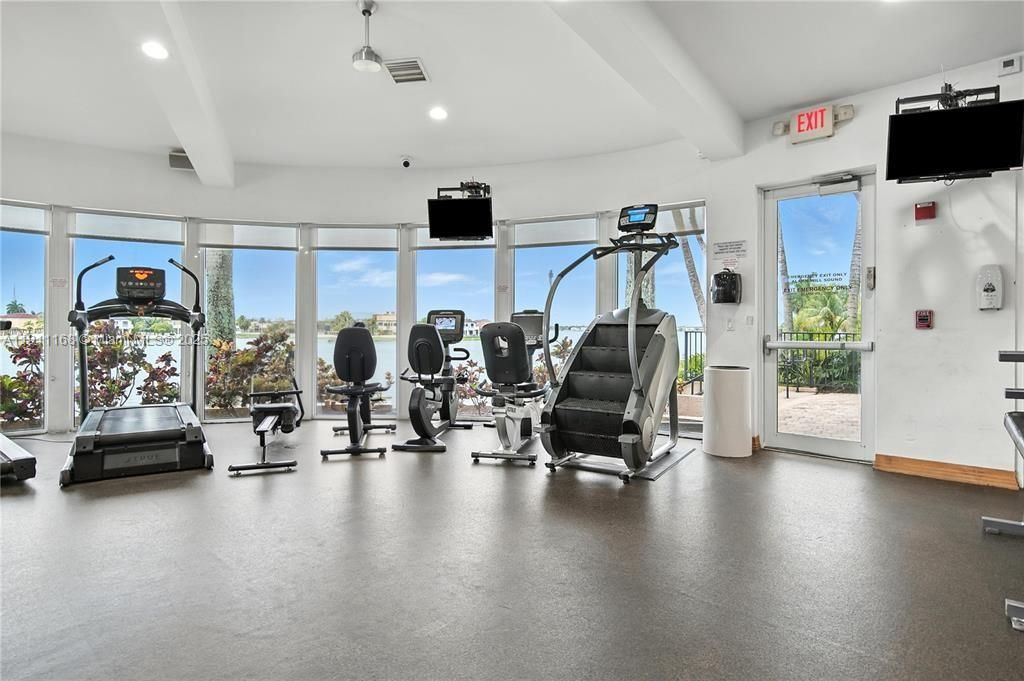 Active With Contract: $750,000 (4 beds, 2 baths, 2180 Square Feet)