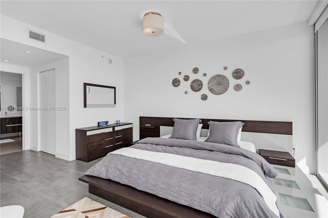 На продажу: $2,395,000 (3 спален, 4 ванн, 2018 Квадратных фут)