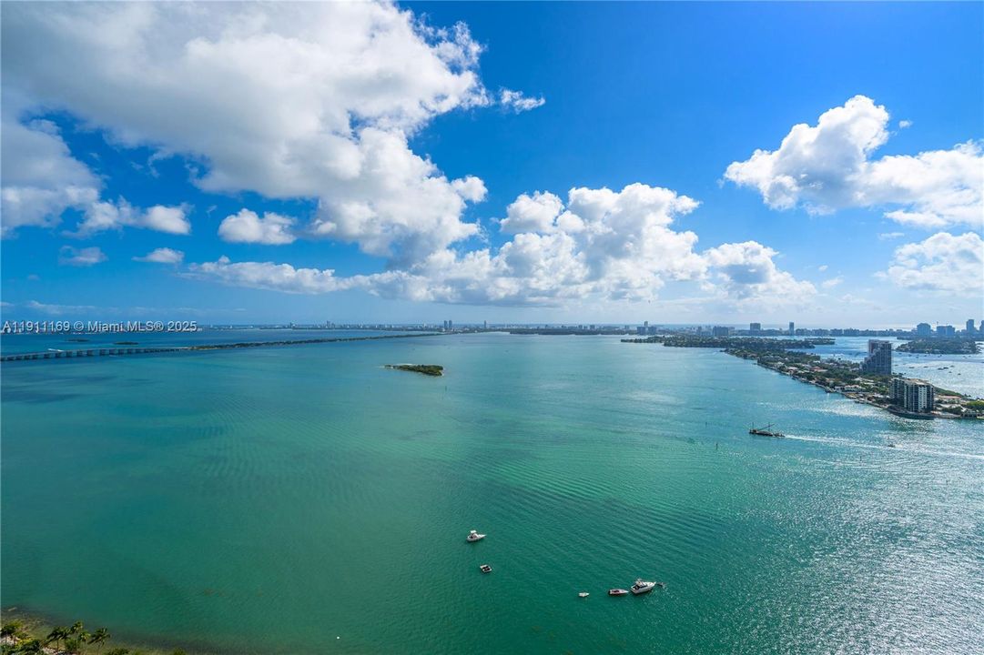 На продажу: $2,395,000 (3 спален, 4 ванн, 2018 Квадратных фут)