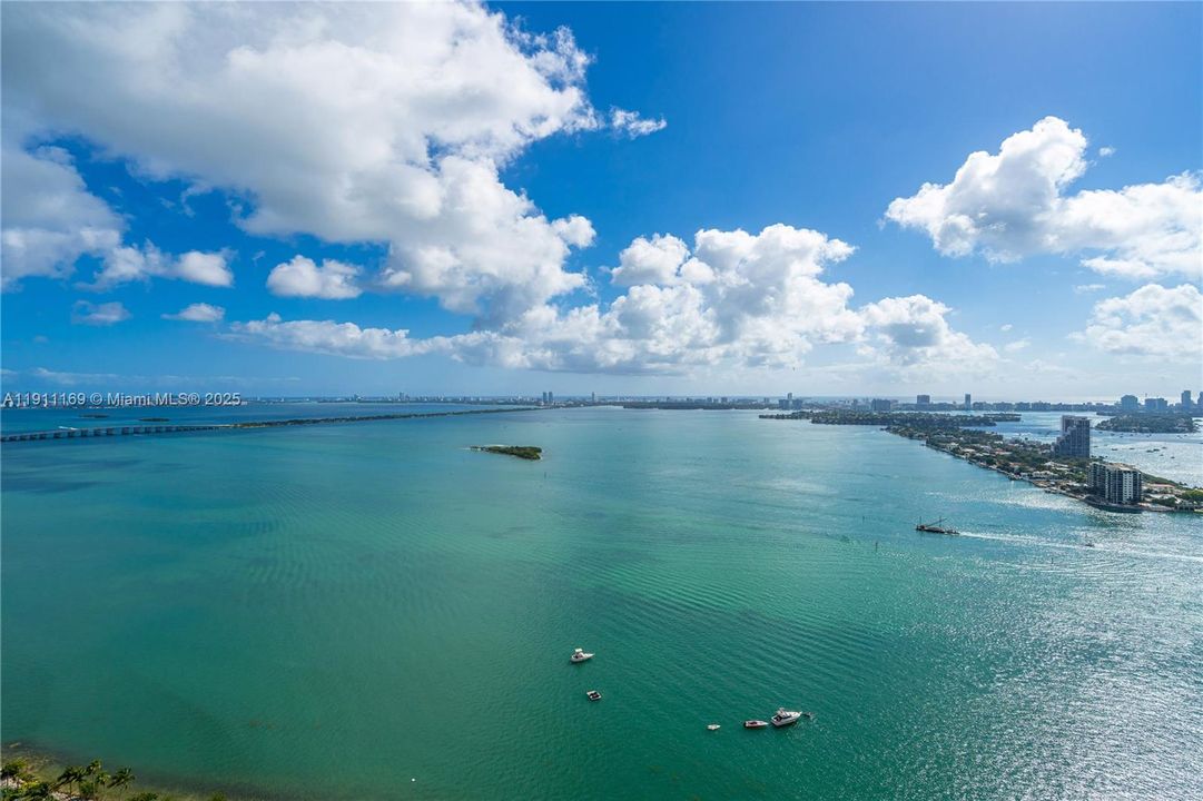 На продажу: $2,395,000 (3 спален, 4 ванн, 2018 Квадратных фут)