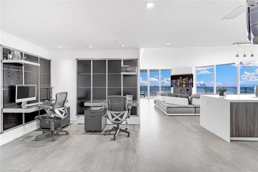 На продажу: $2,395,000 (3 спален, 4 ванн, 2018 Квадратных фут)