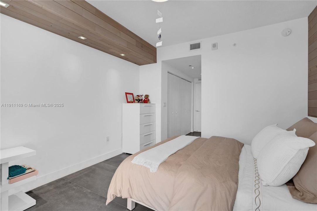 На продажу: $2,395,000 (3 спален, 4 ванн, 2018 Квадратных фут)