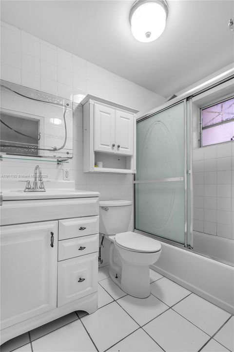 На продажу: $195,000 (1 спален, 1 ванн, 583 Квадратных фут)