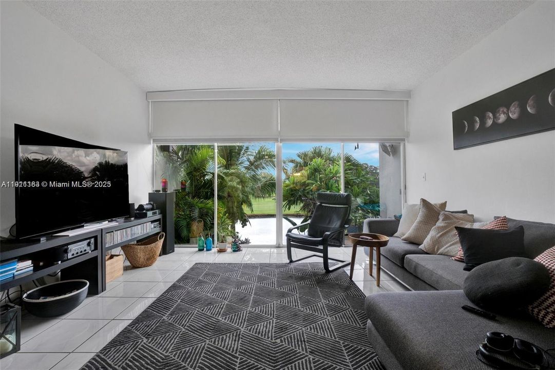 待售: $469,000 (3 贝兹, 3 浴室, 2180 平方英尺)