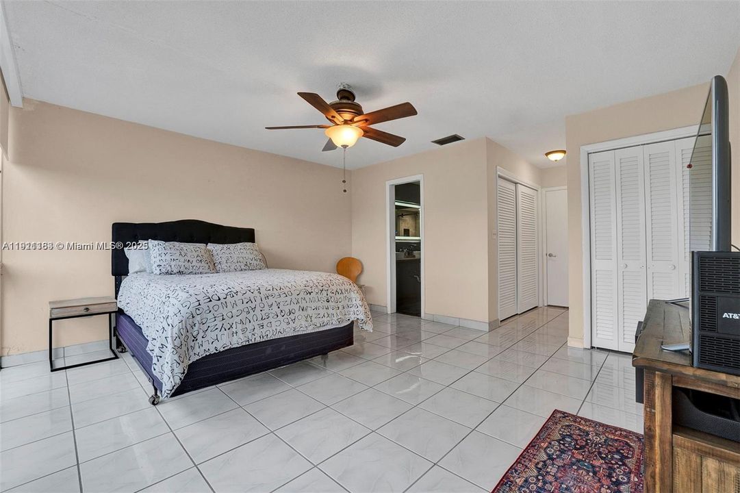 待售: $469,000 (3 贝兹, 3 浴室, 2180 平方英尺)