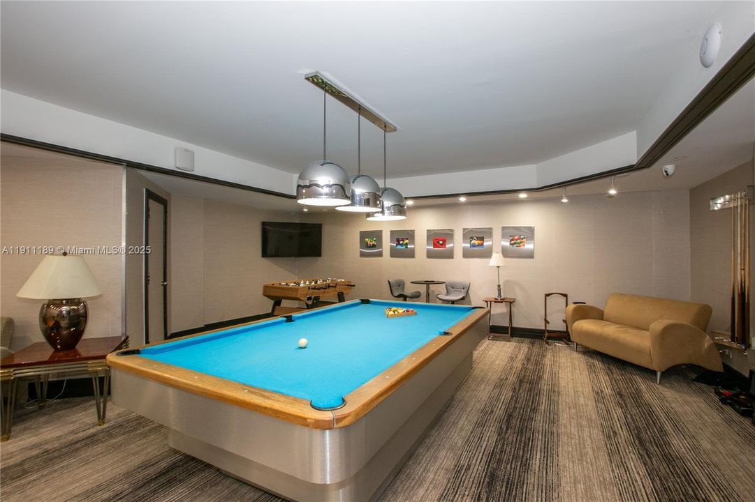 Под контрактом: $475,000 (2 спален, 2 ванн, 1622 Квадратных фут)