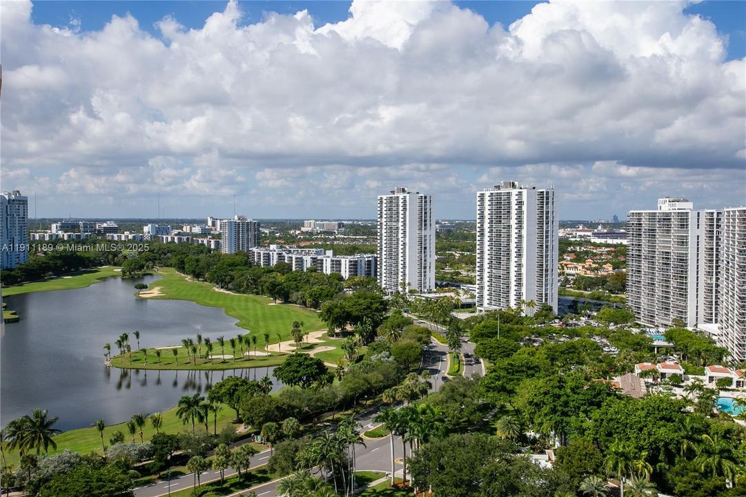 Под контрактом: $475,000 (2 спален, 2 ванн, 1622 Квадратных фут)