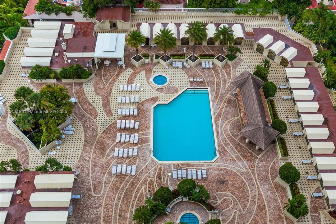 Под контрактом: $475,000 (2 спален, 2 ванн, 1622 Квадратных фут)