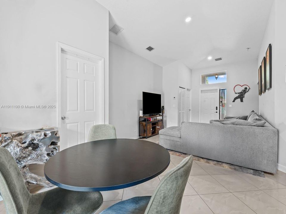 Active With Contract: $649,000 (3 beds, 2 baths, 1530 Square Feet)