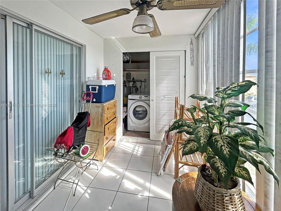 For Sale: $70,000 (1 beds, 1 baths, 624 Square Feet)