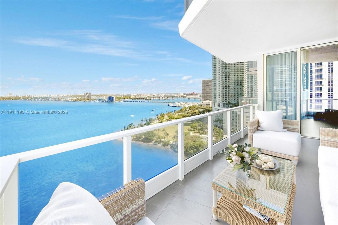 For Sale: $1,565,000 (2 beds, 2 baths, 1588 Square Feet)