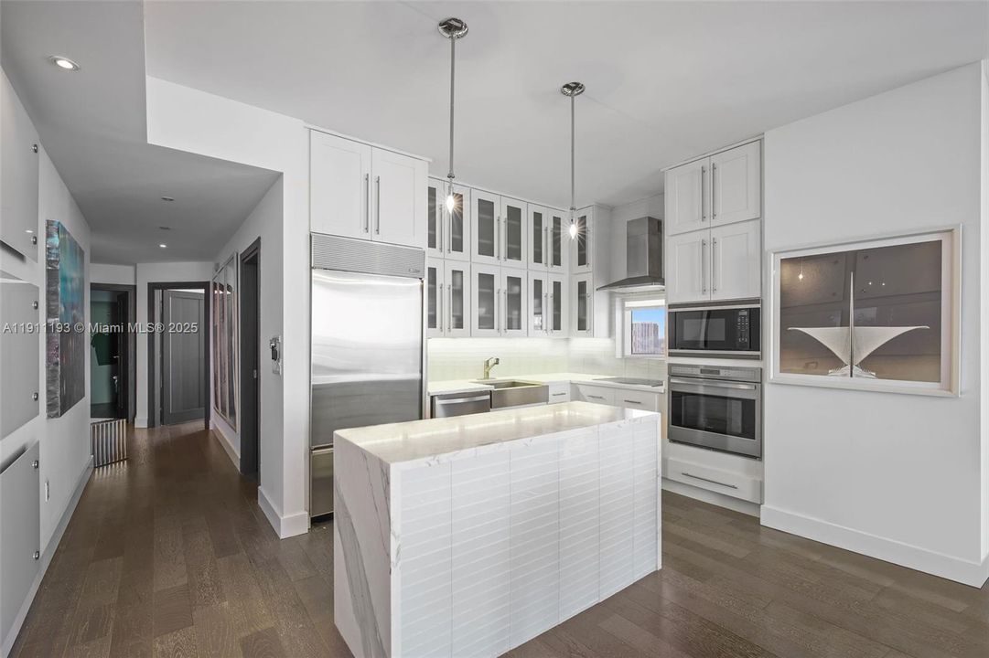 For Sale: $1,565,000 (2 beds, 2 baths, 1588 Square Feet)