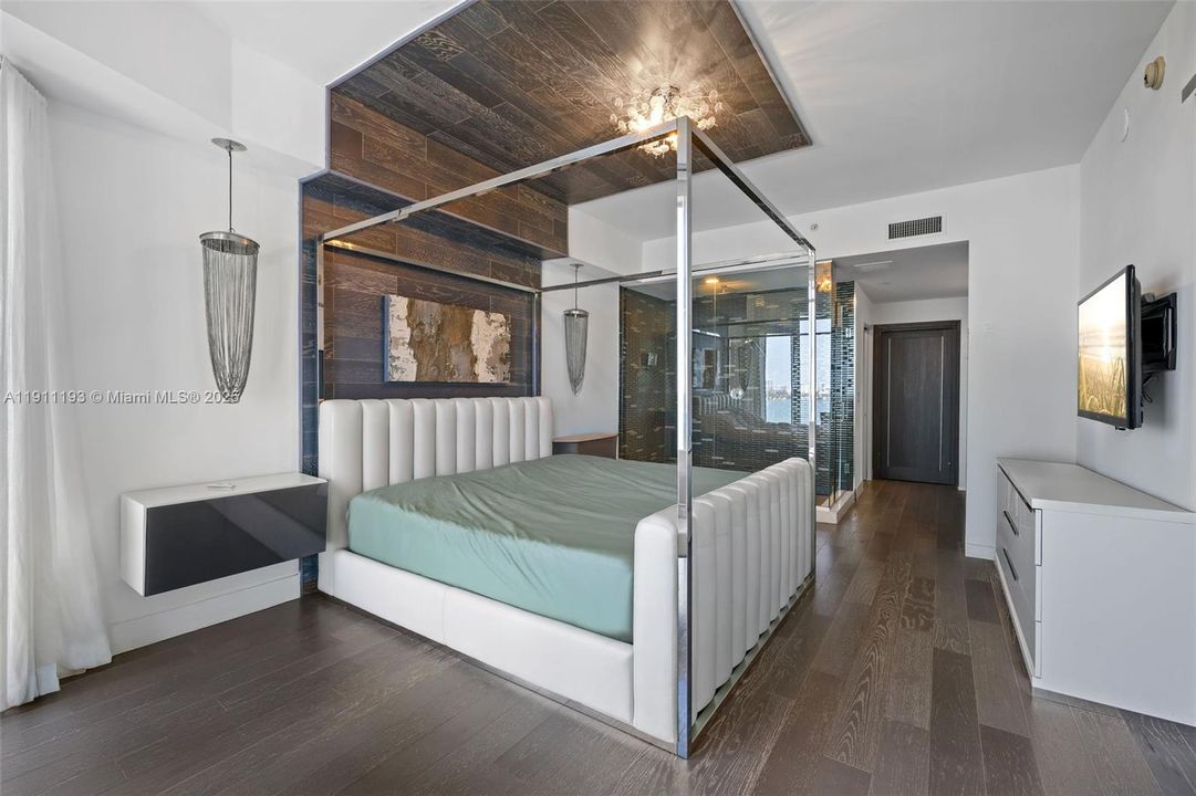 For Sale: $1,565,000 (2 beds, 2 baths, 1588 Square Feet)