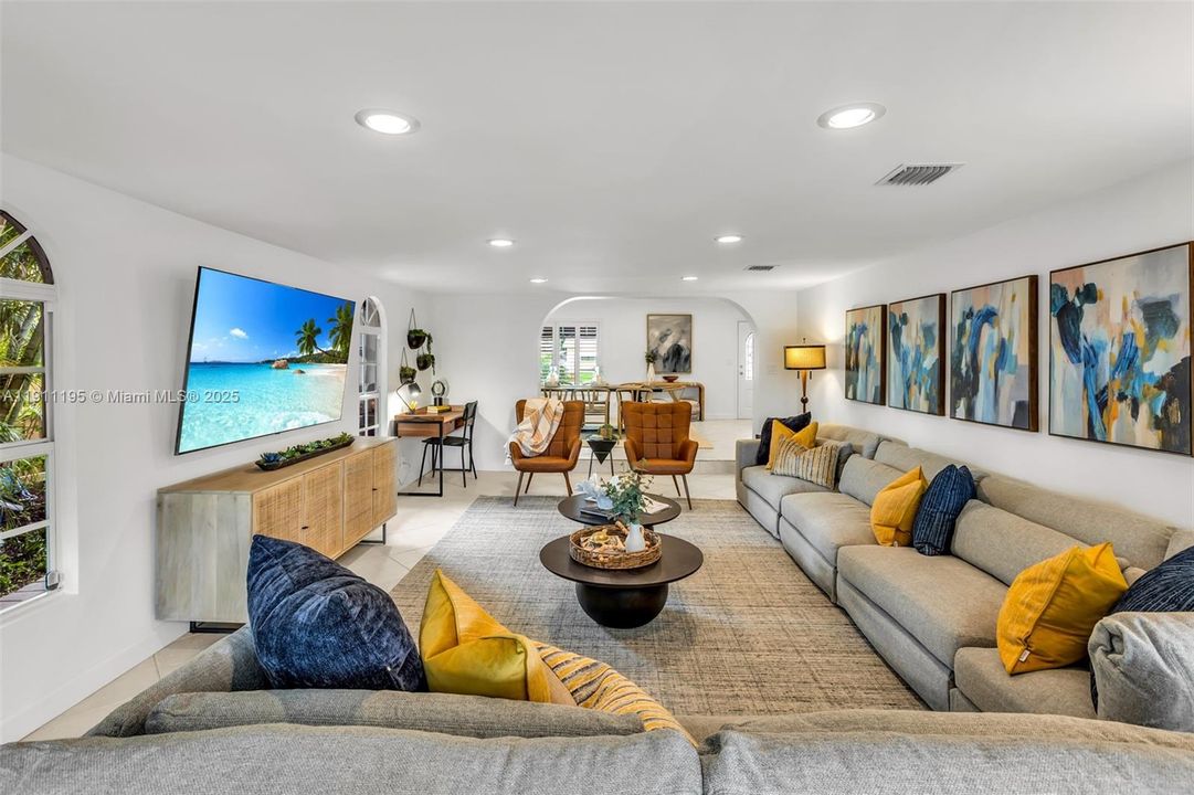 For Sale: $1,890,000 (3 beds, 2 baths, 2066 Square Feet)