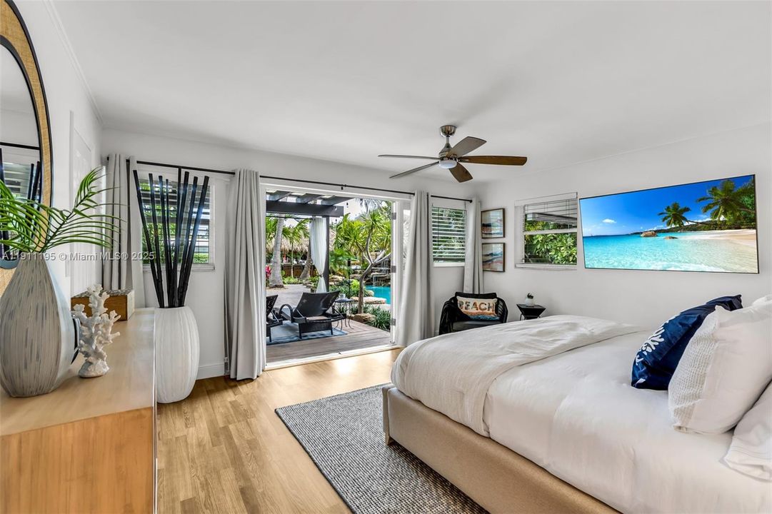 For Sale: $1,890,000 (3 beds, 2 baths, 2066 Square Feet)