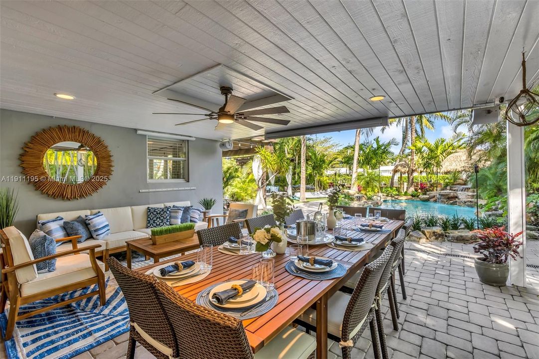 For Sale: $1,890,000 (3 beds, 2 baths, 2066 Square Feet)