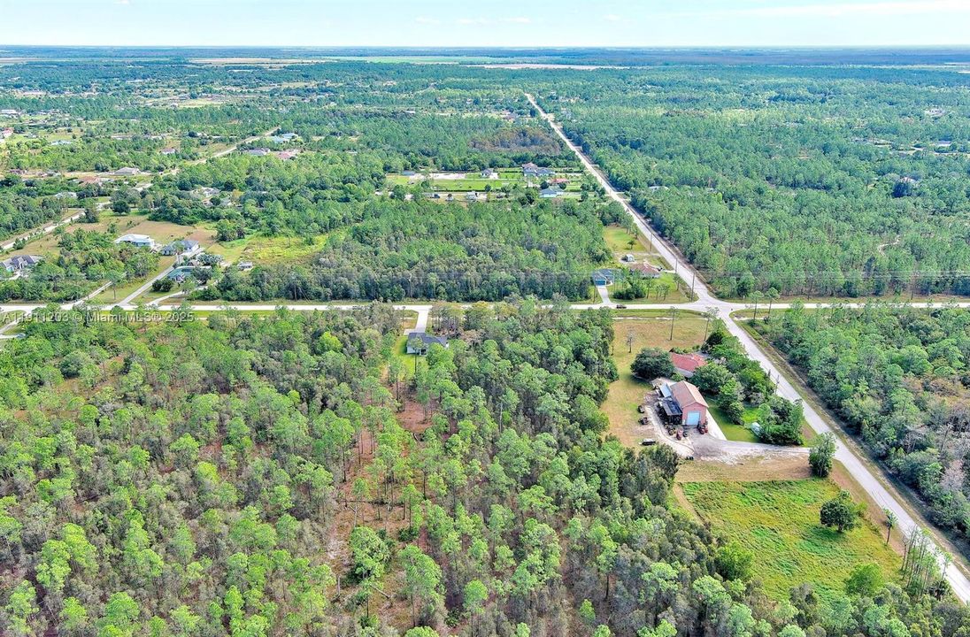 待售: $111,000 (1.17 acres)