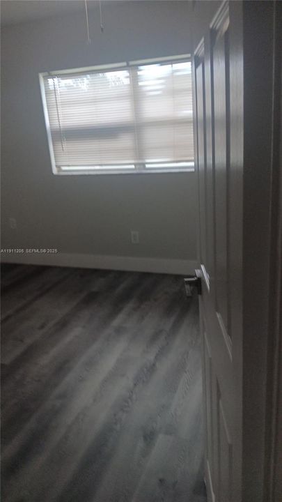 Под контрактом: $1,550 (2 спален, 1 ванн, 790 Квадратных фут)