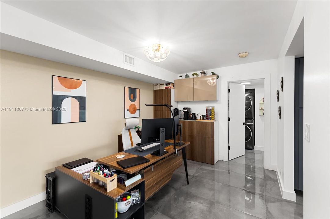 For Sale: $545,000 (2 beds, 2 baths, 1520 Square Feet)