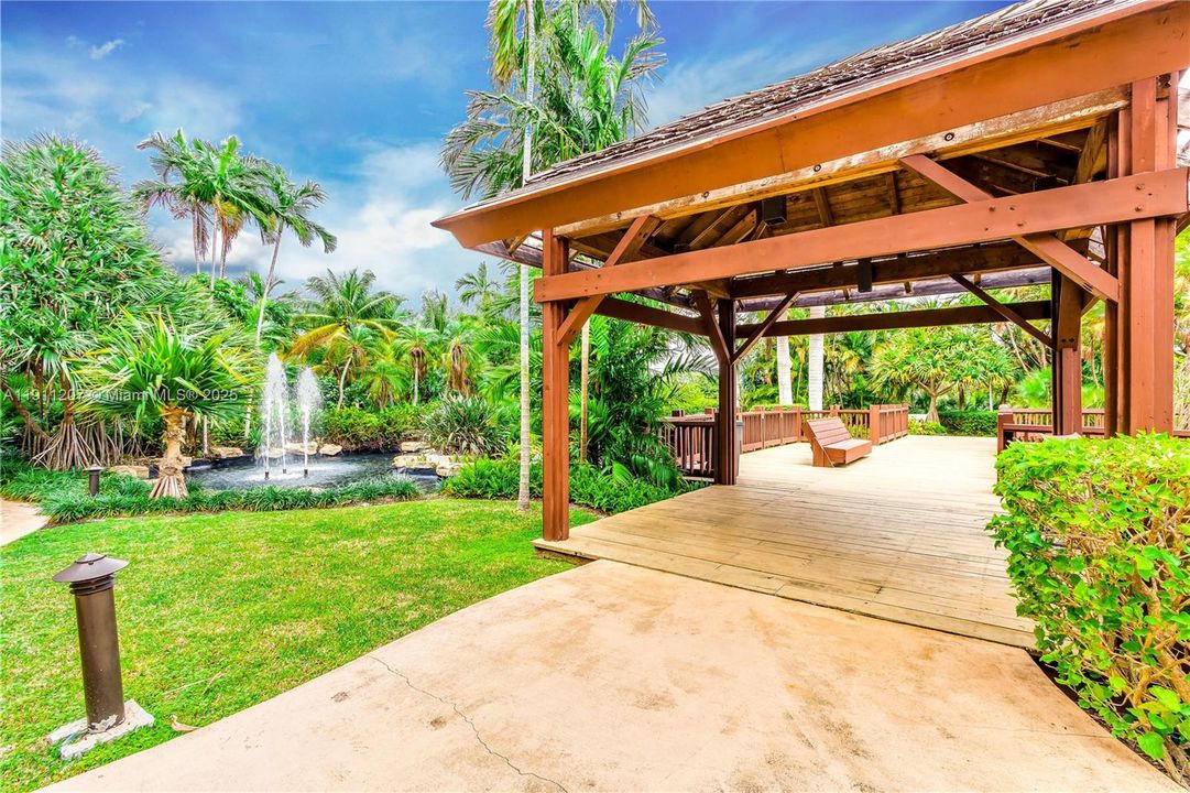 For Sale: $545,000 (2 beds, 2 baths, 1520 Square Feet)